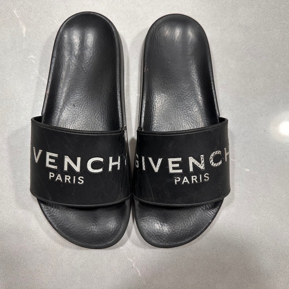 Women’s slides - Picture 1 of 2